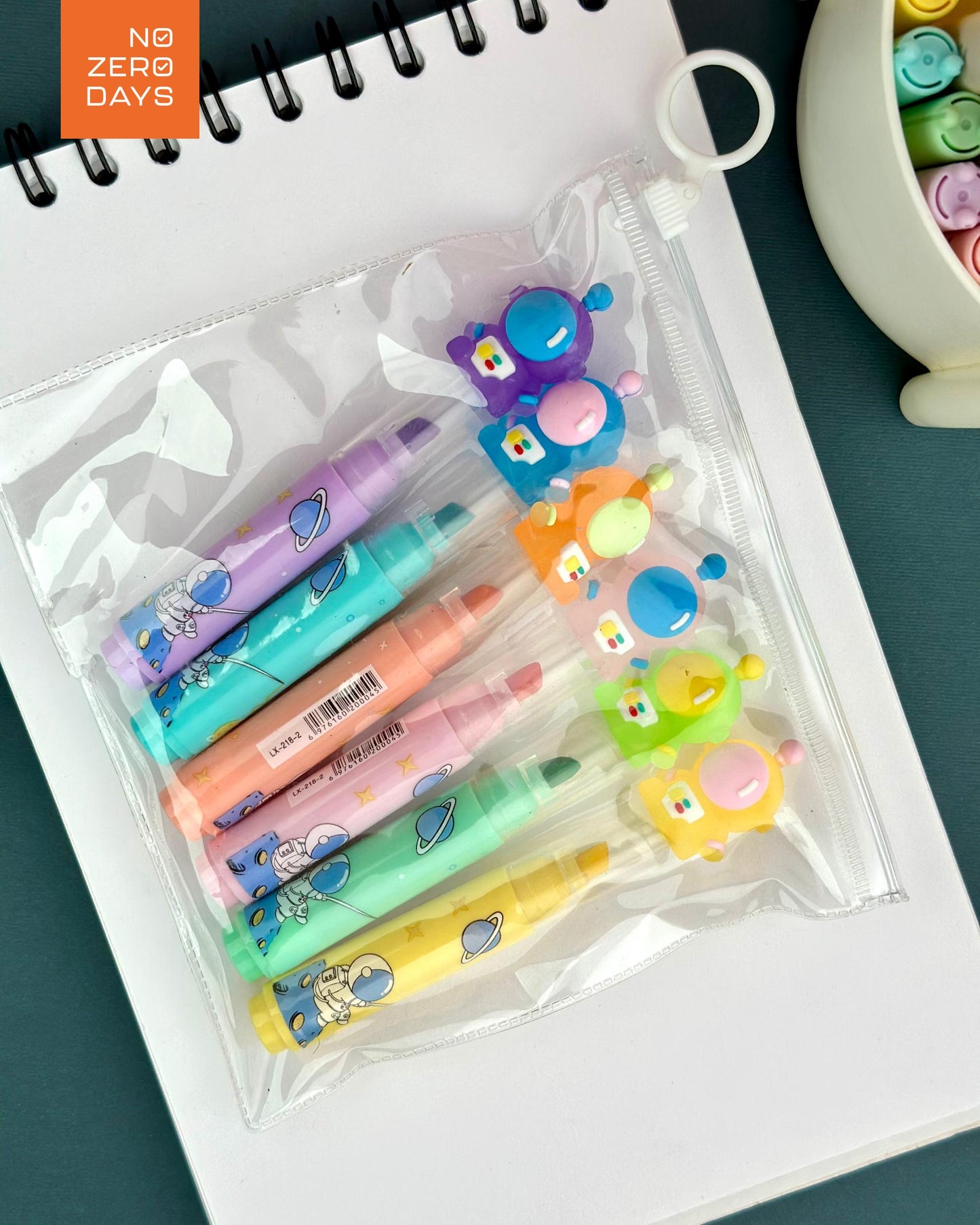 مقلمة أقلام هايلايتر 6 ألوان - رجل فضاء