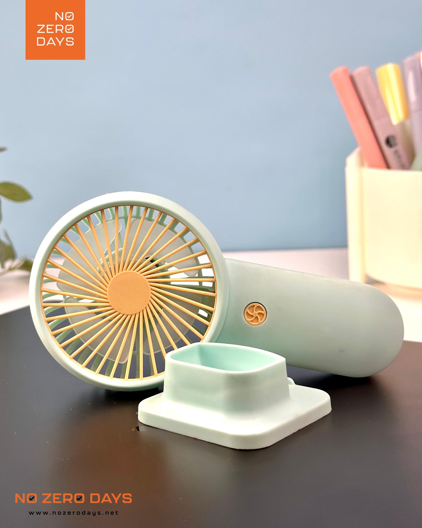 مروحة يد شحن مع هولدر للموبايل - أخضر مينت