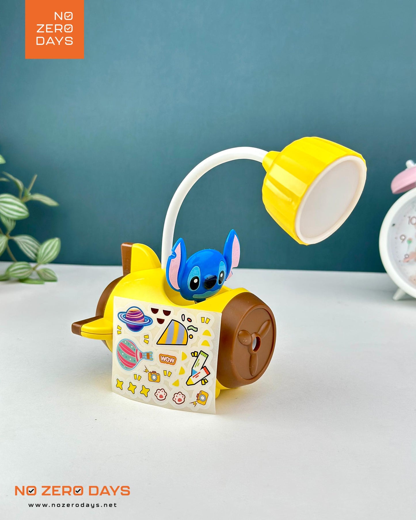 أباجورة ليد شحن شكل ستيتش - أصفر