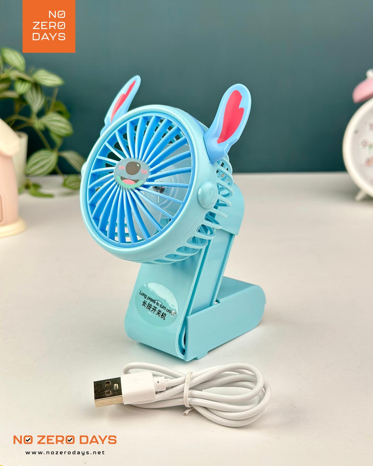 مروحة يد ومكتب - مجسم ستيتش أزرق