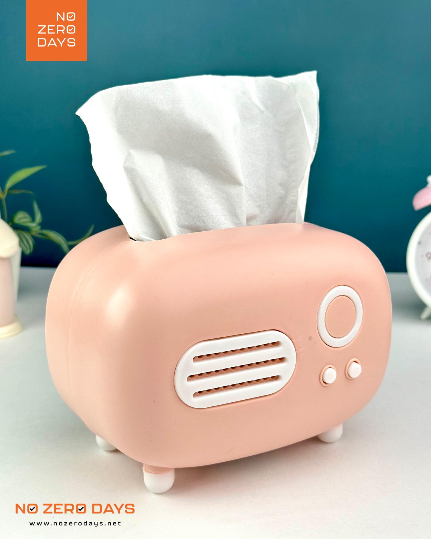 علبة مناديل بلاستيك - شكل راديو