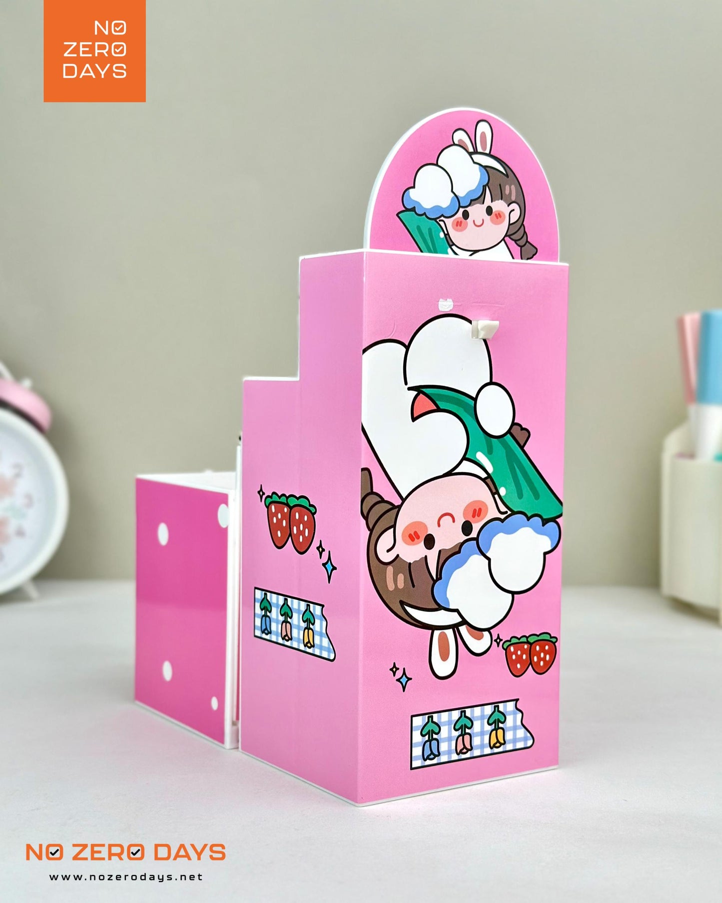 منظم مكتب بلاستيك بمراية وقفل - بينك