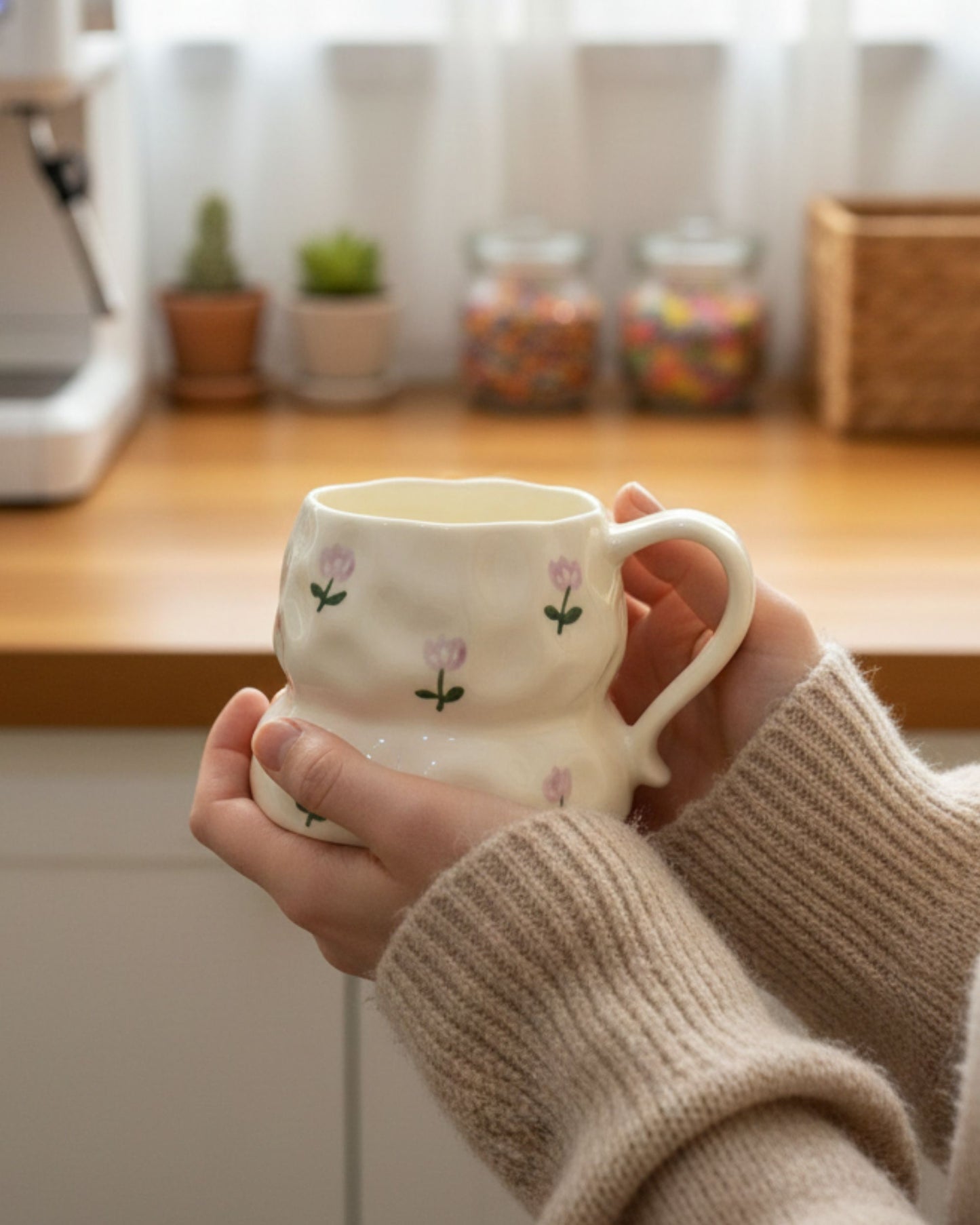 مج سيراميك ورد بنفسجي