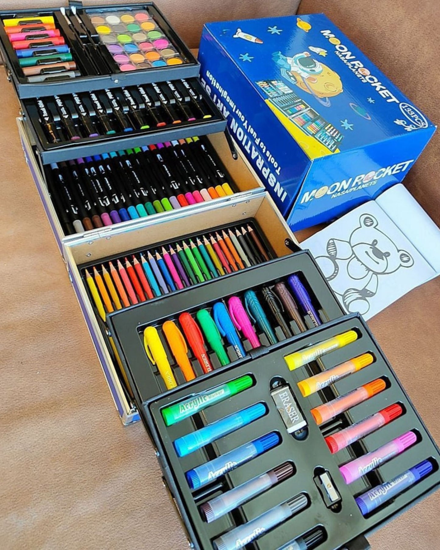 شنطة ألوان معدن جامبو 3 دور 133 قطعة - فضاء