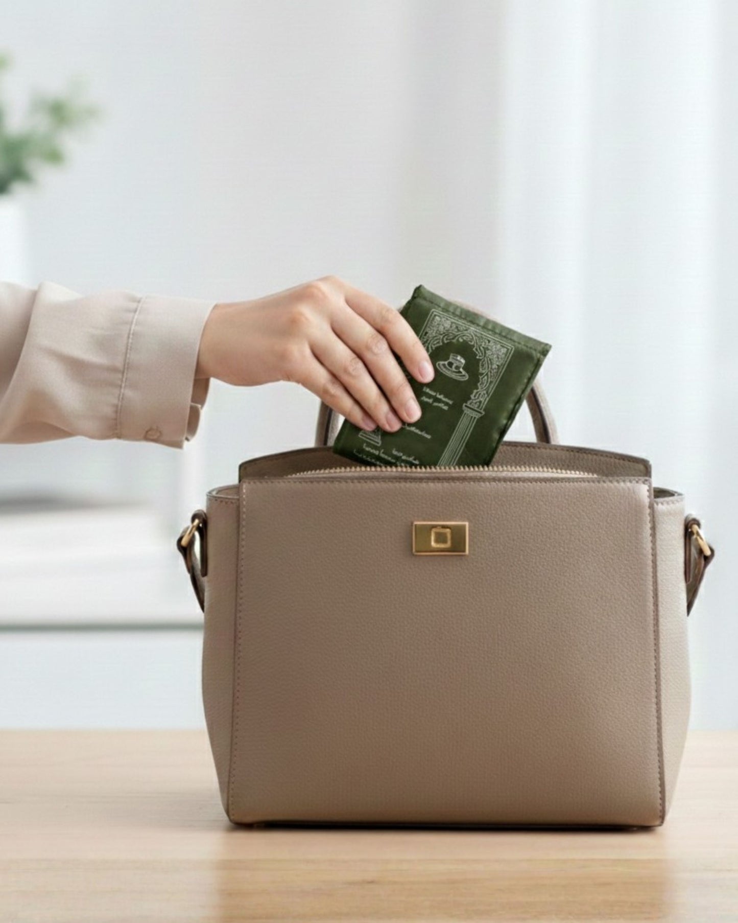 سجادة صلاة محمولة - زيتي