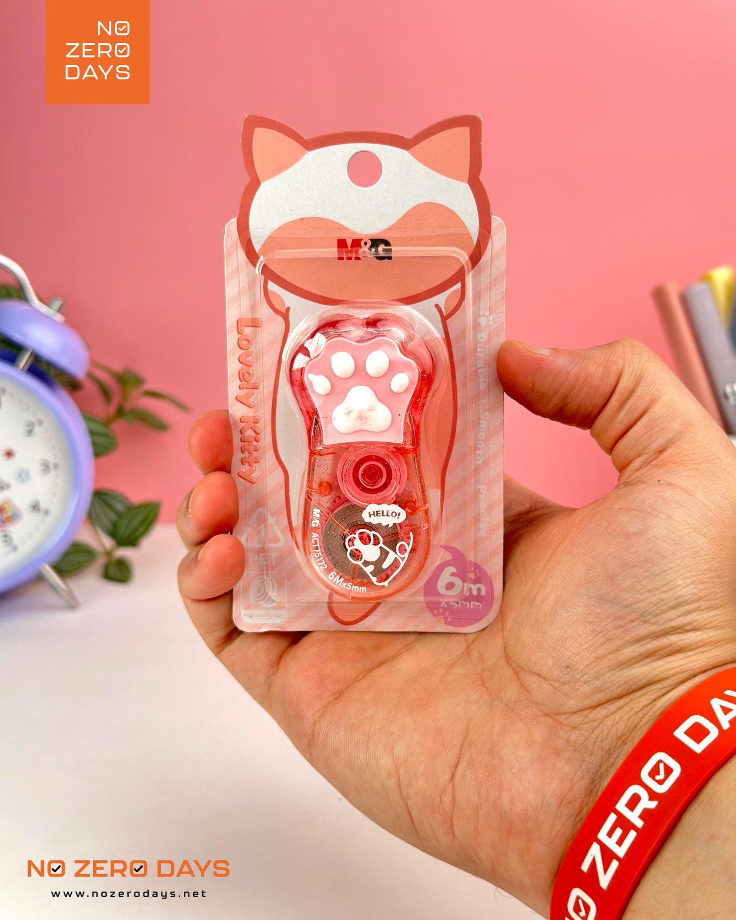 كوريكتور شريط شكل قطة ٦ م M&G - أحمر