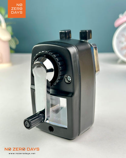 براية مكتب معدن M&G - أسود