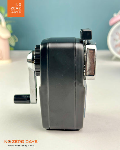 براية مكتب معدن M&G - أسود