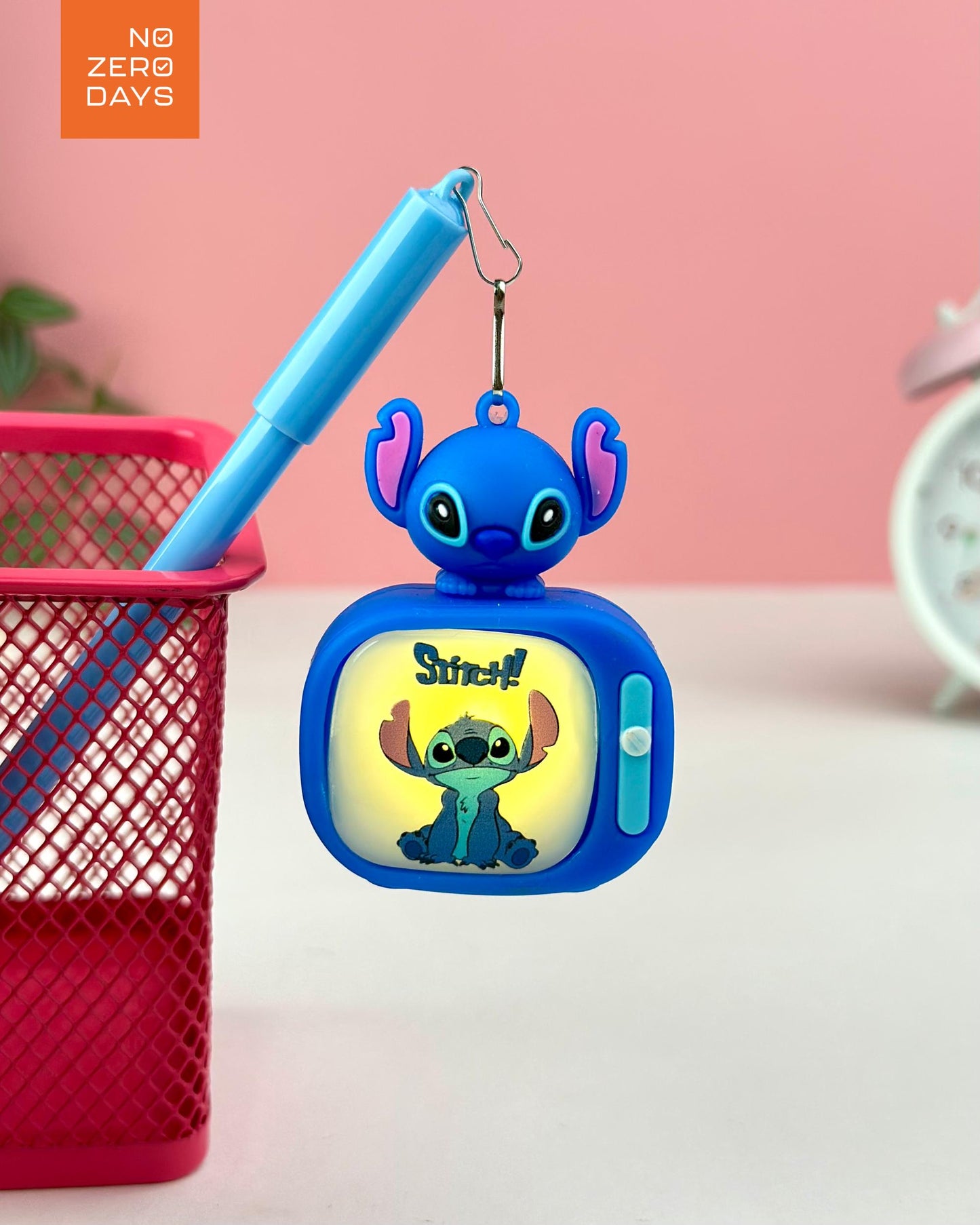 قلم ستيتش مع تلفزيون مضئ