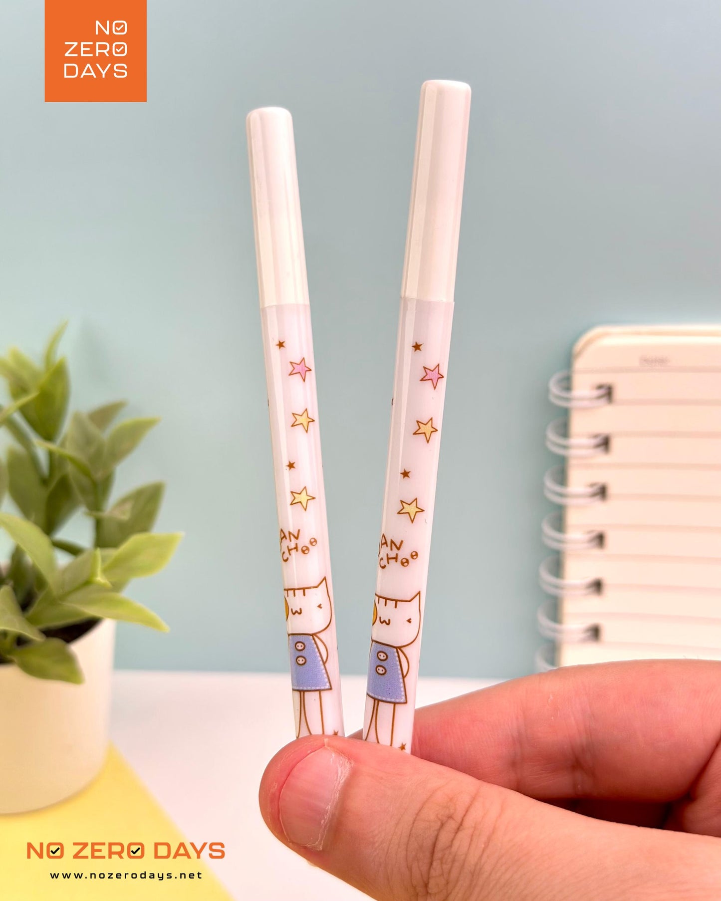 علبة سنون أقلام رصاص - قطة