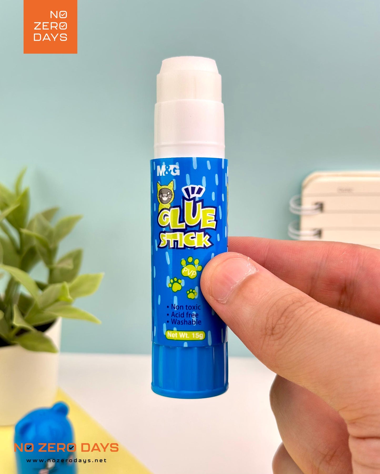 ستيك صمغ سو ماني كاتس M&G - أزرق