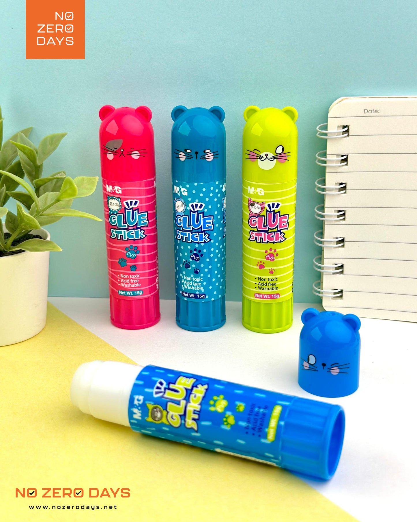 ستيك صمغ سو ماني كاتس M&G - أحمر