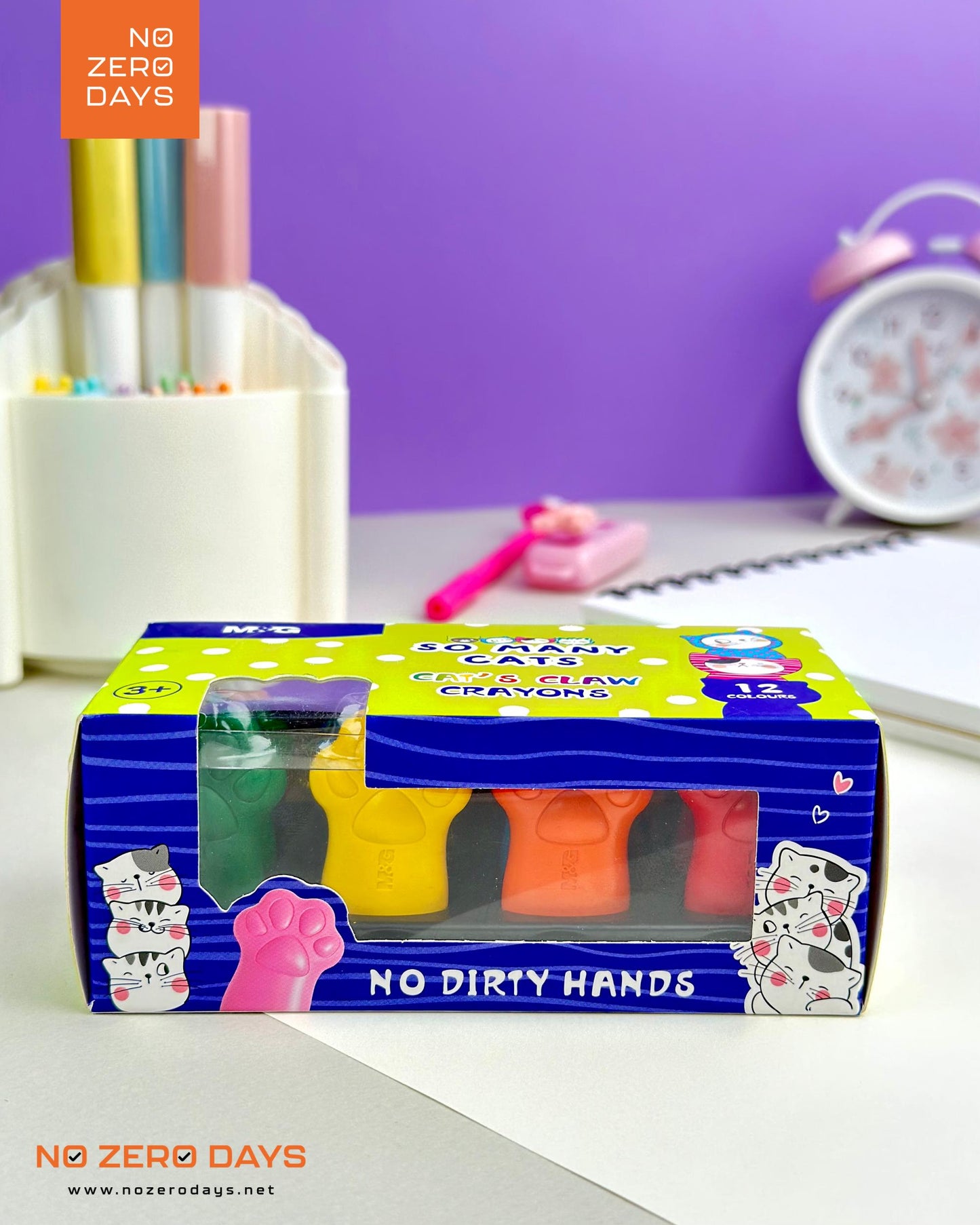 علبة ألوان شمع 12 لون M&G - شكل قطة