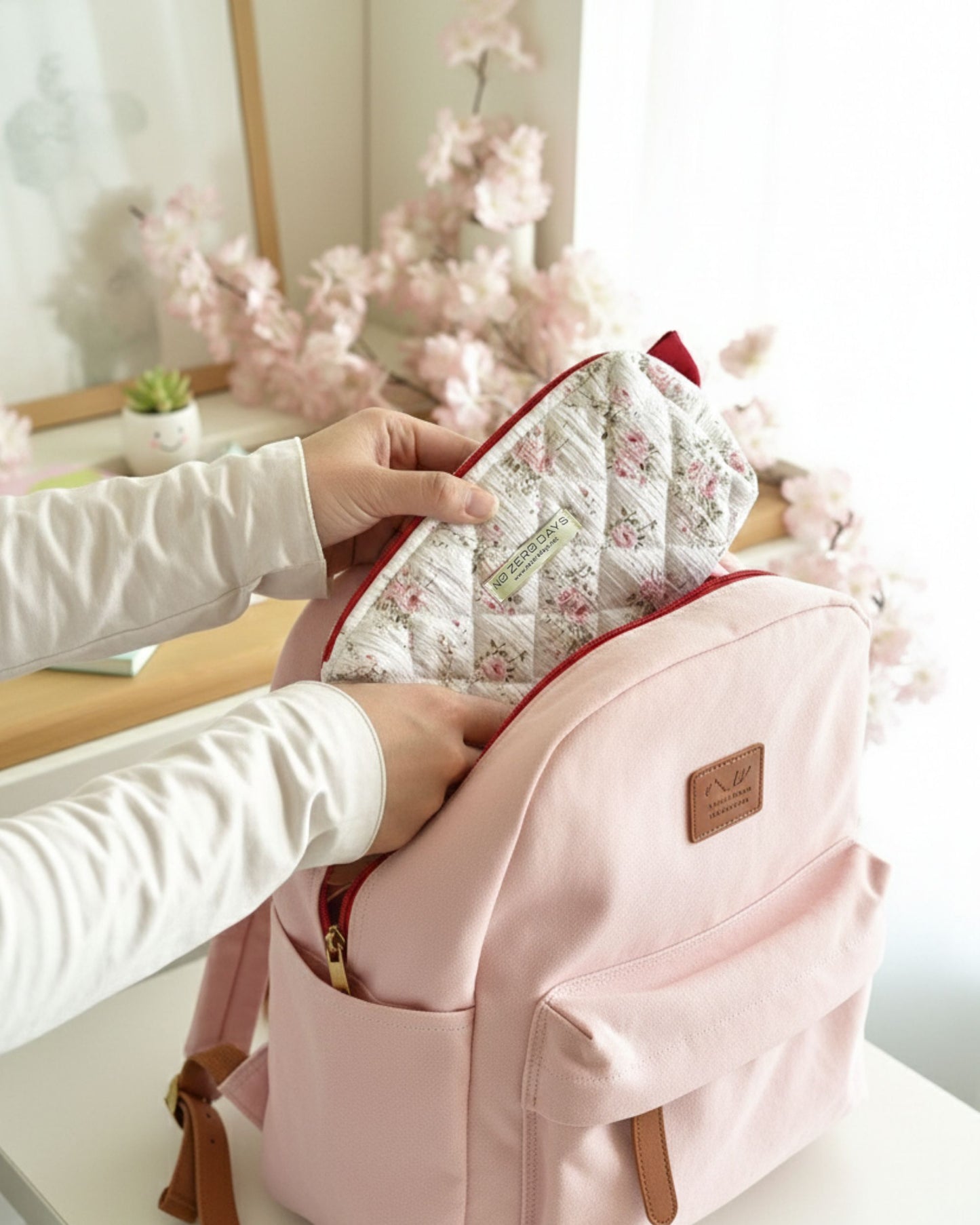 مقلمة قماش مبطنة - ورد