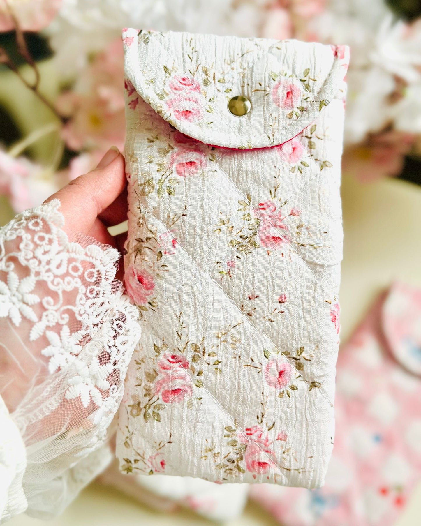 جراب نظارة مبطن - ورد