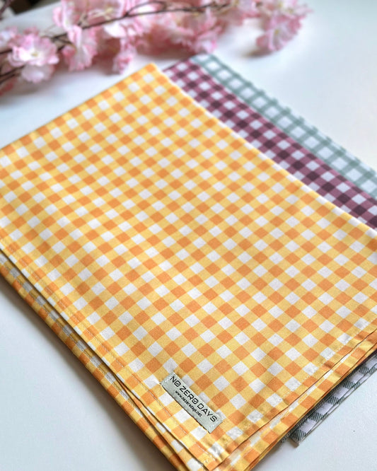 مفرش مكتب كاروهات - أصفر