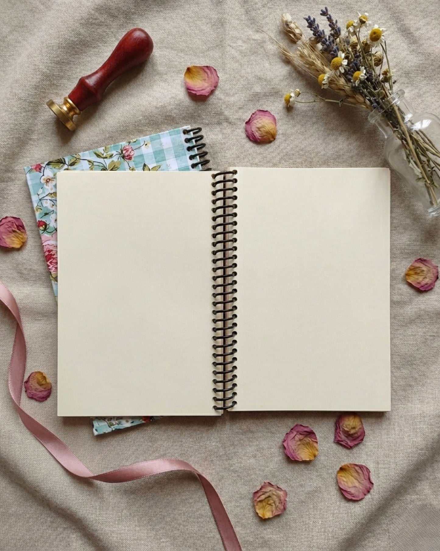 نوت بوك سلك (Floral Days) + ستيكرز