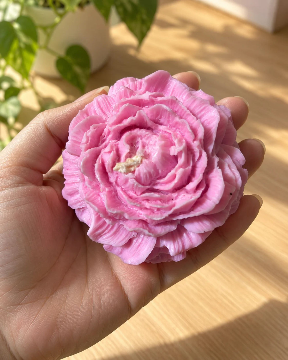 شمعة وردة معطرة