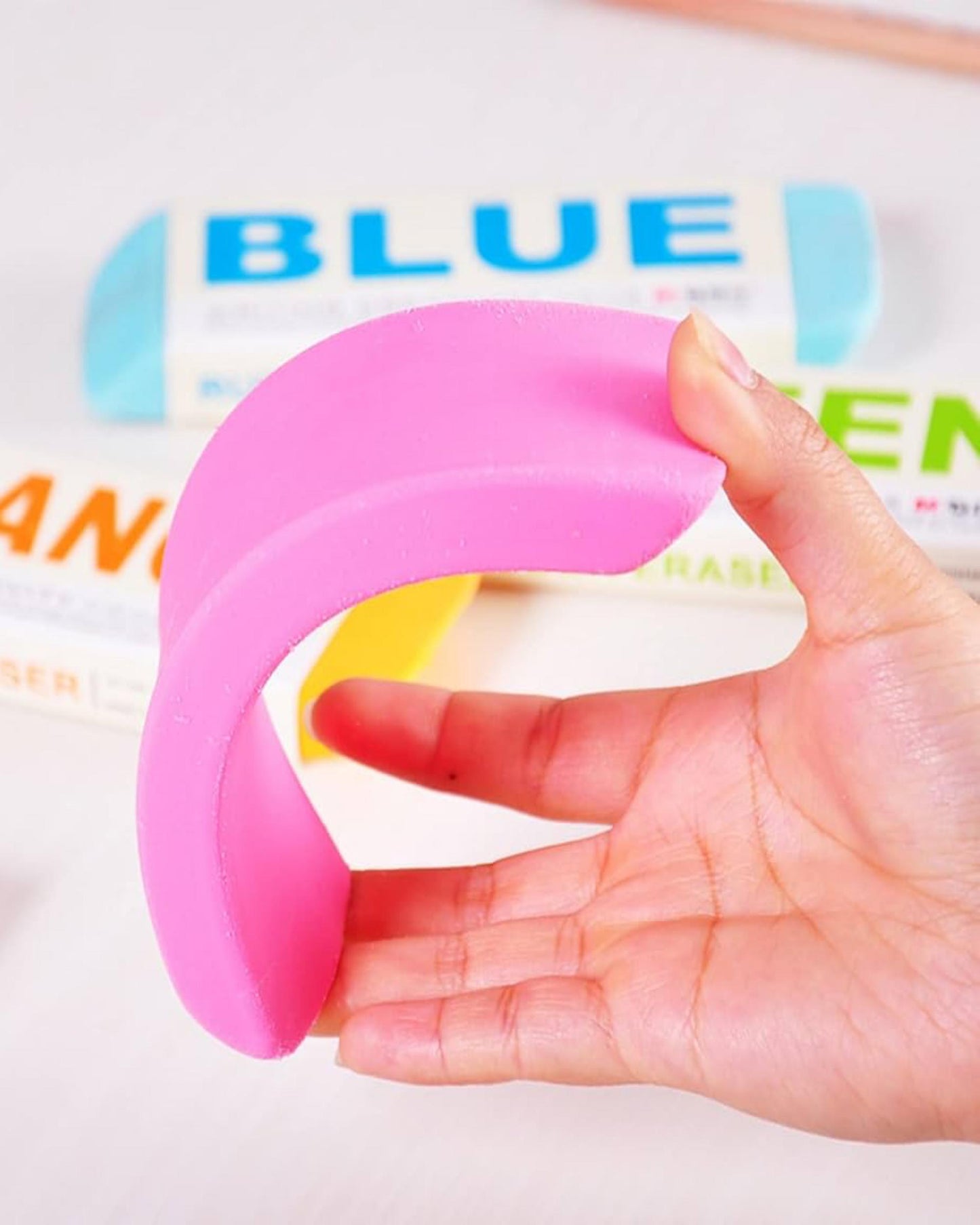 محاية بحجم كبير M&G - بينك