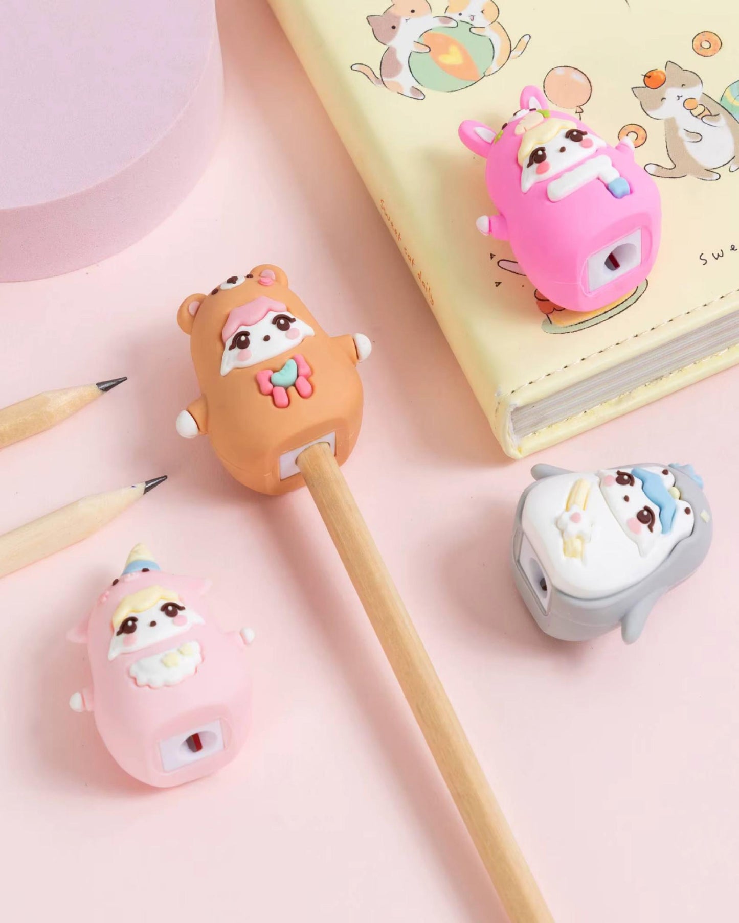 براية ثلاثية الأبعاد - أشكال كرتونية