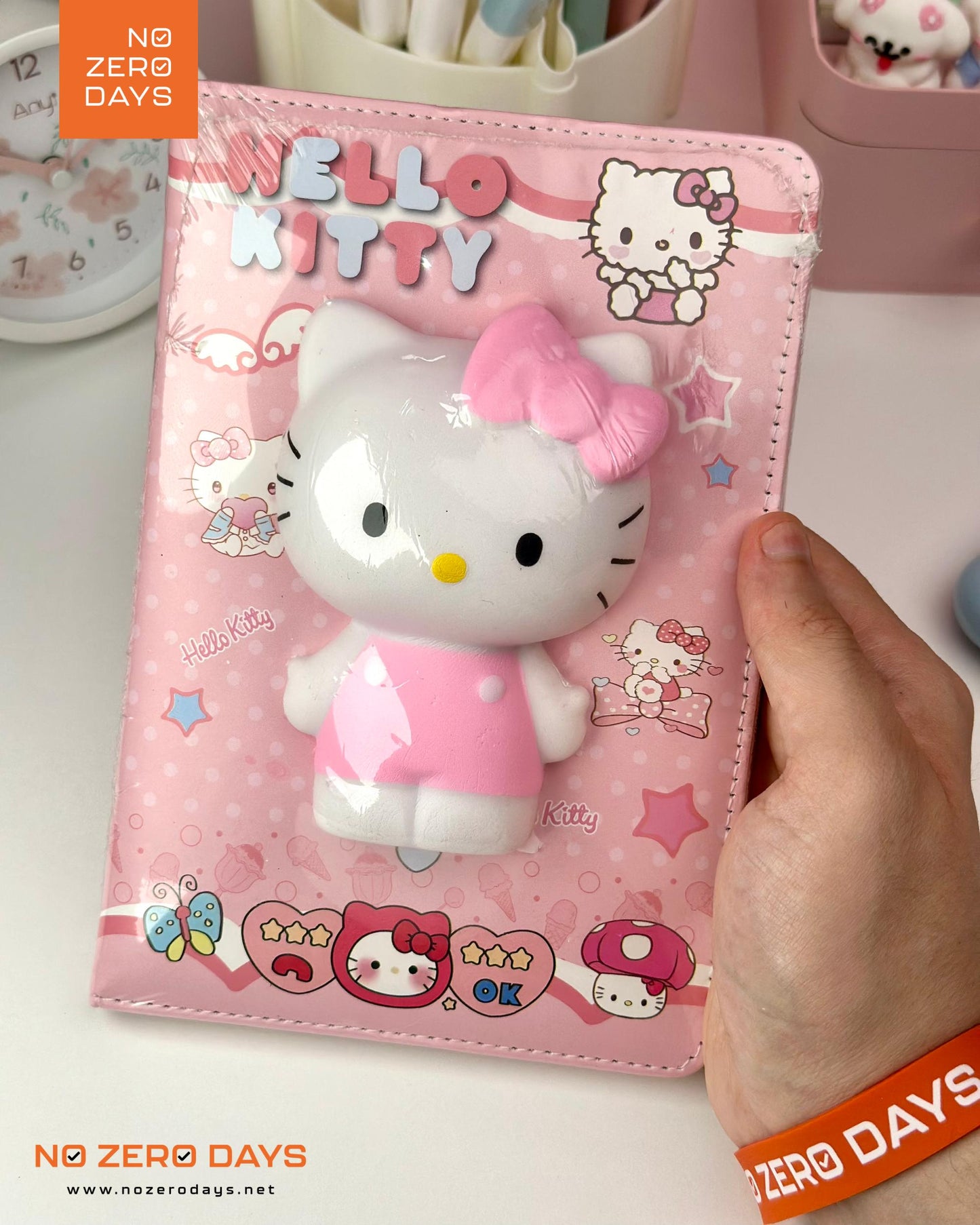 نوت بوك كيتي مجسم