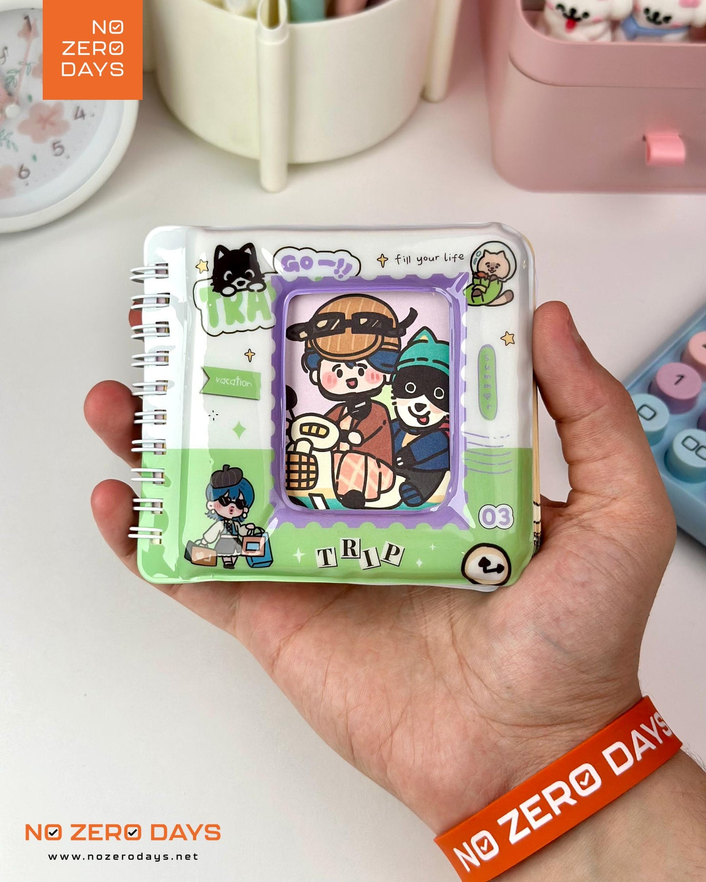 نوت بوك سلك غلاف مجسم بارز - شخصيات كرتونية