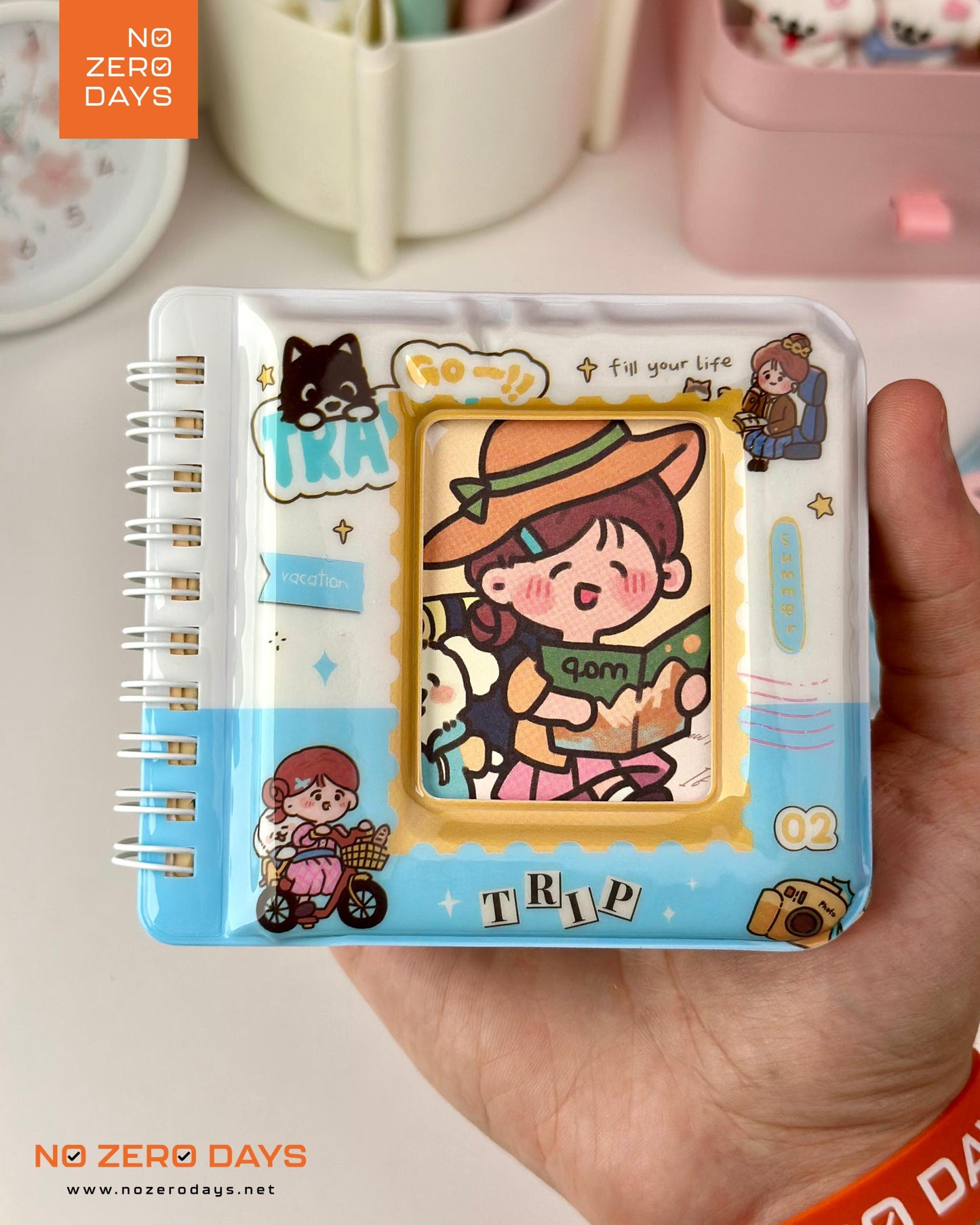 نوت بوك سلك غلاف مجسم بارز - شخصيات كرتونية