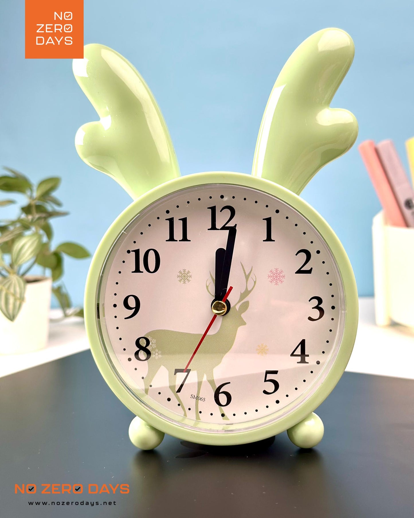 منبه شكل غزال - أخضر