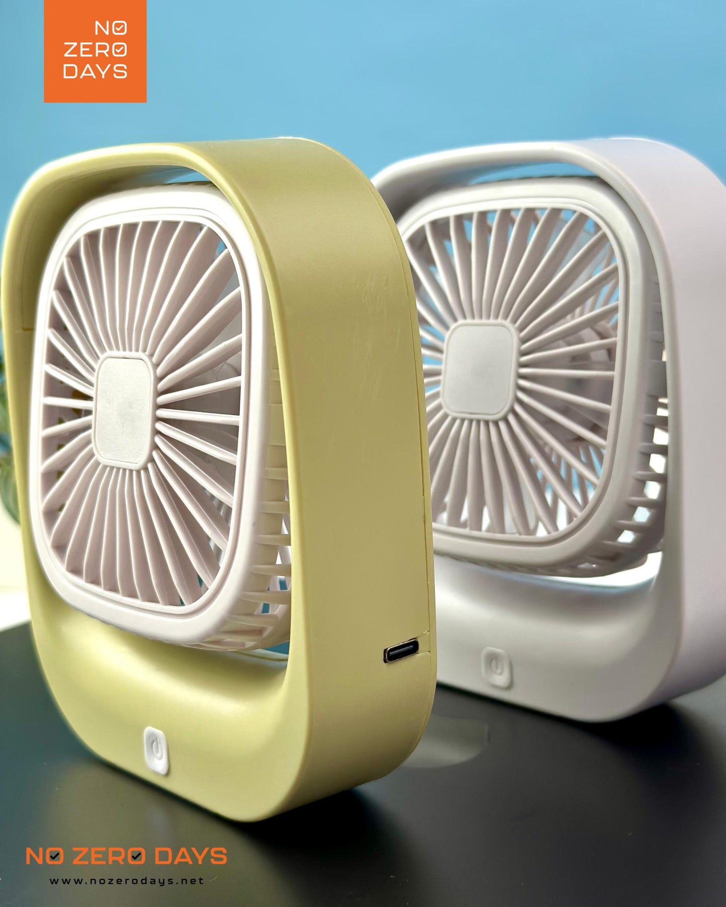 مروحة مكتب شحن 3 سرعات قابلة للدوران - أبيض