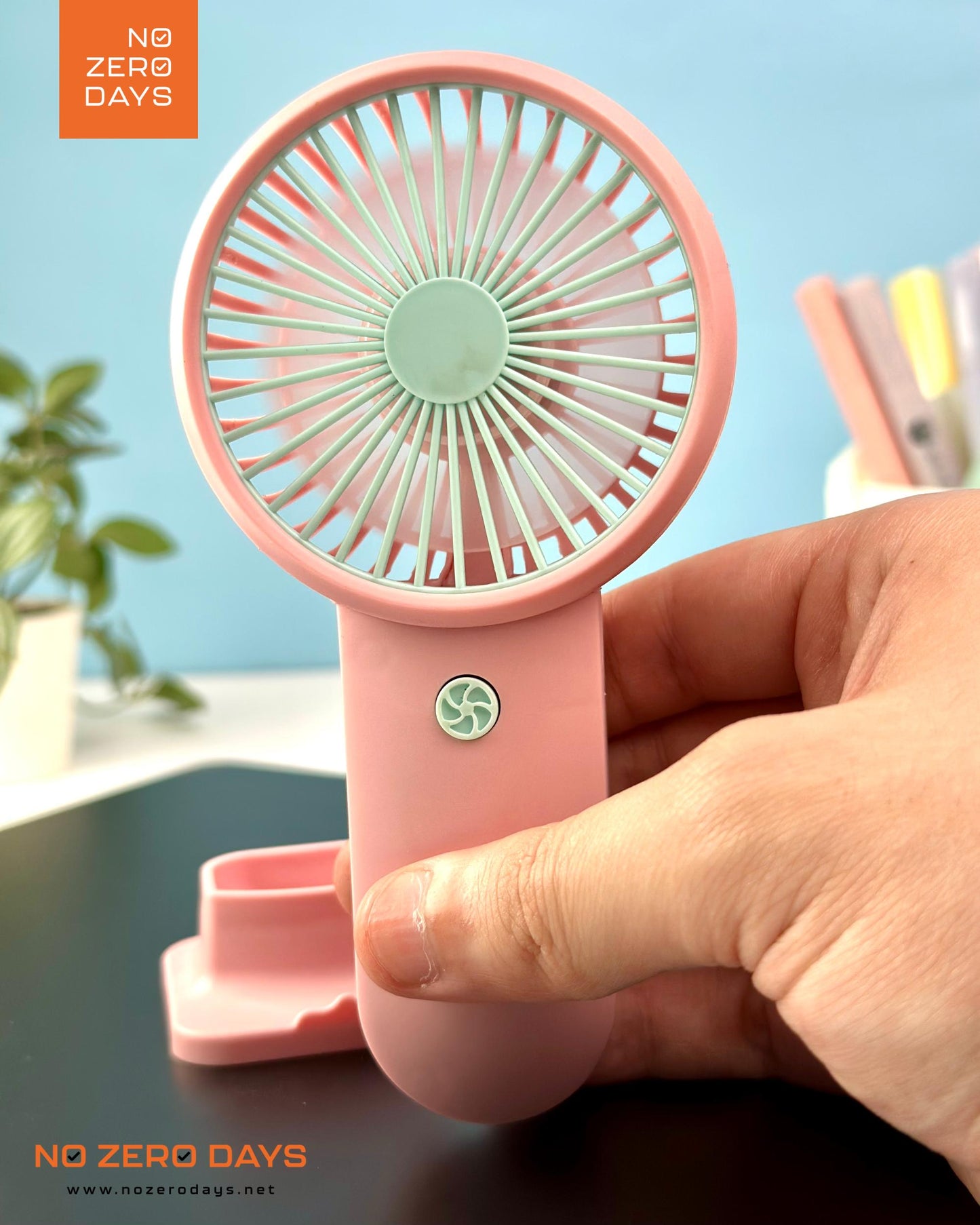 مروحة يد شحن مع هولدر للموبايل - بينك