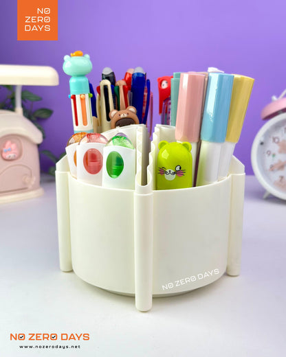 منظم أقلام 360 درجة M&G - أبيض