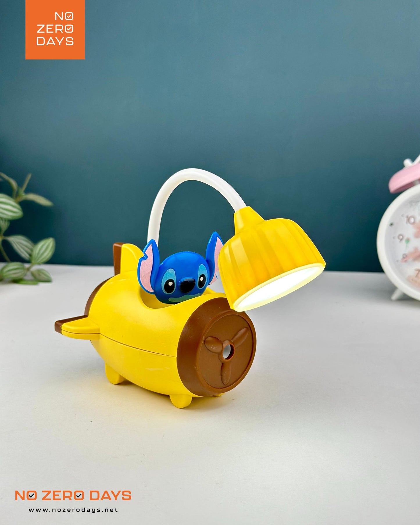 أباجورة ليد شحن شكل ستيتش - أصفر