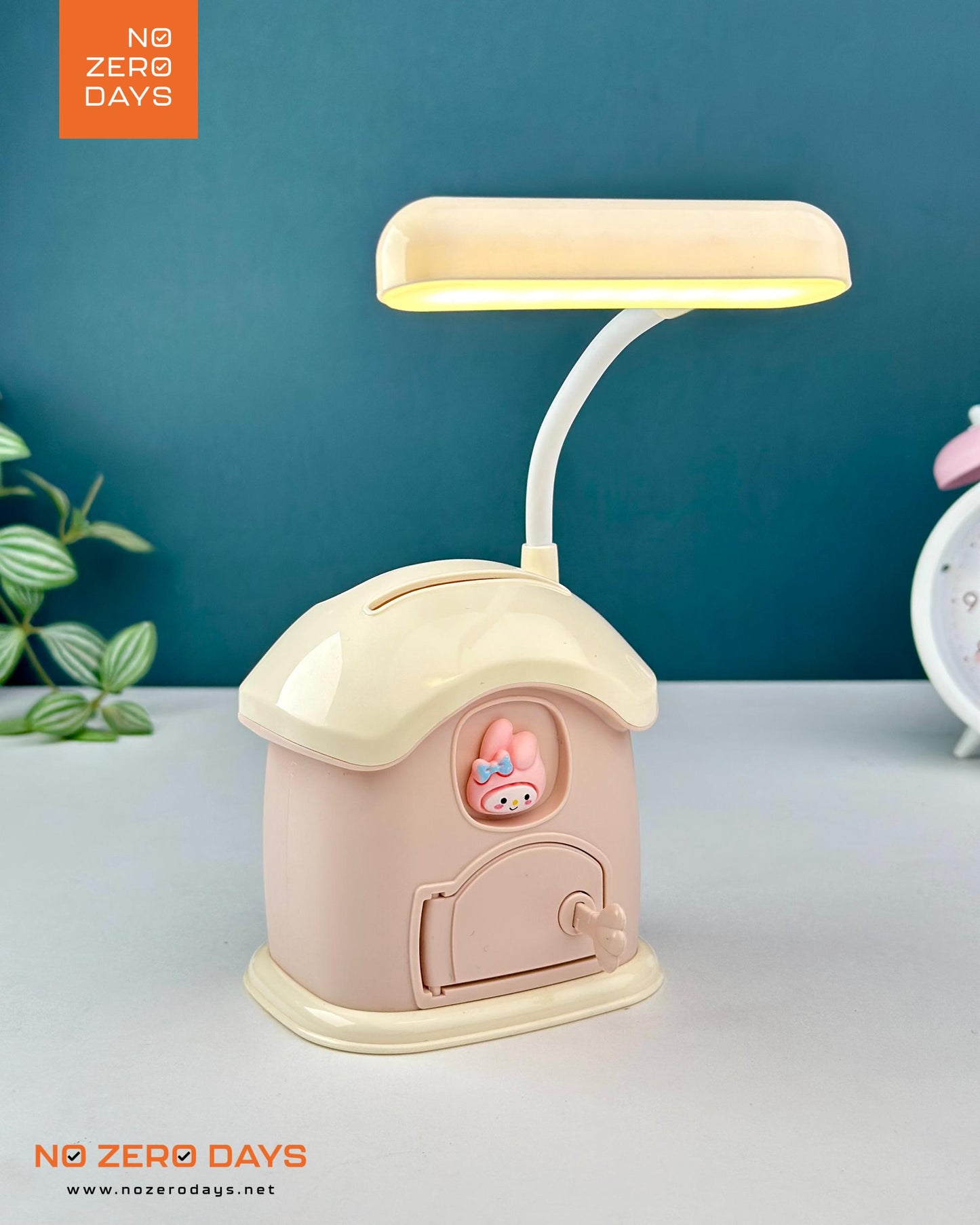 أباجورة ليد شحن شكل بيت مع حصالة - زهري