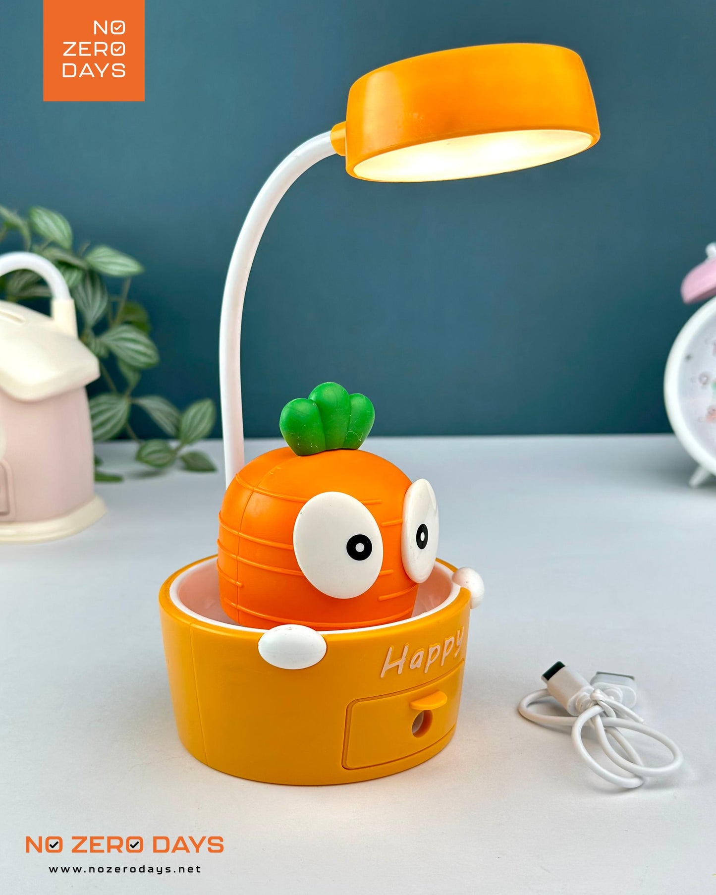 أباجورة ليد شحن شكل جزرة - برتقالي