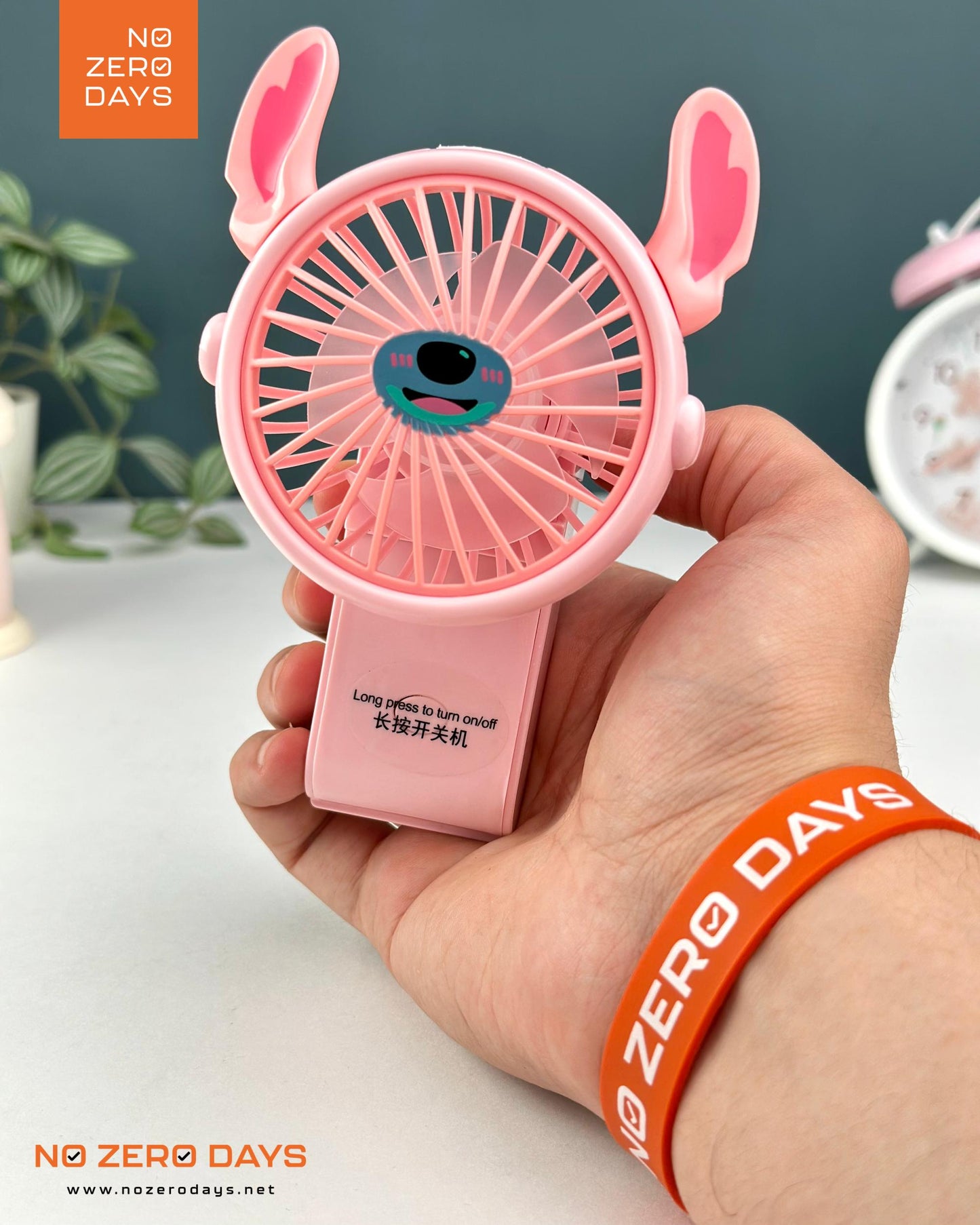 مروحة يد ومكتب - مجسم ستيتش بينك