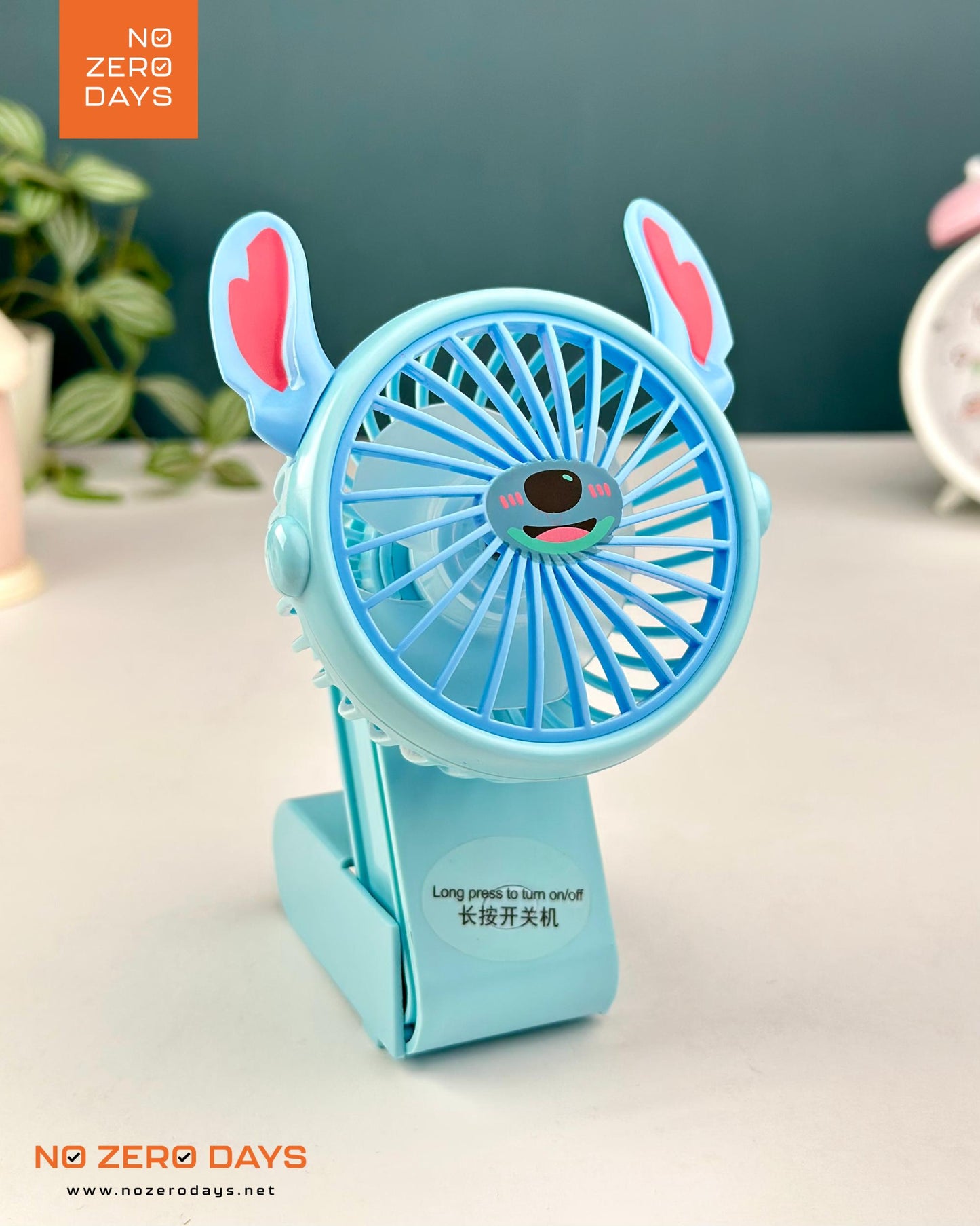 مروحة يد ومكتب - مجسم ستيتش أزرق