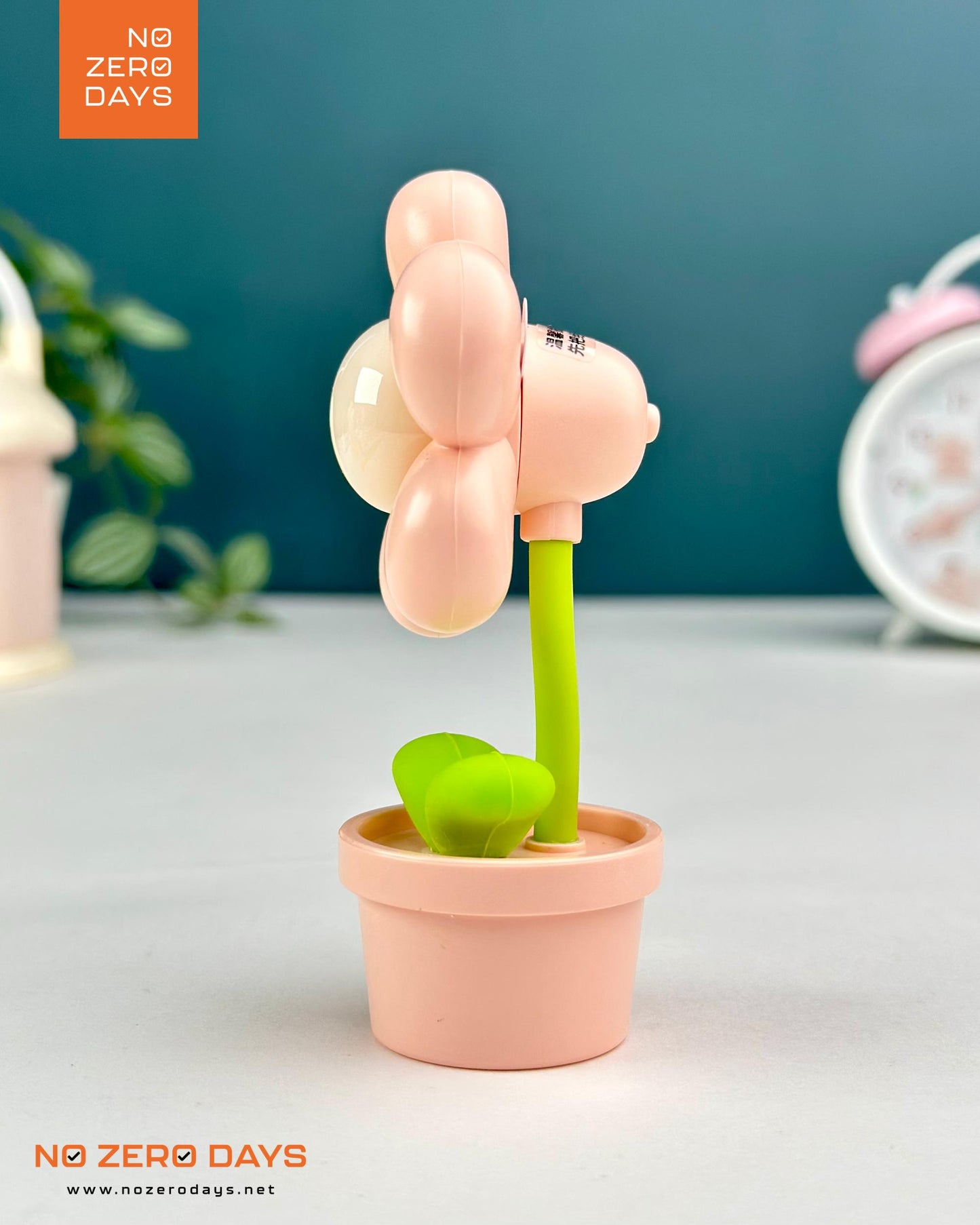 أباجورة ليد صغيرة شكل وردة