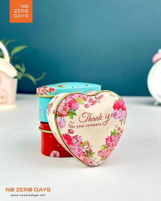 شمعة عطرية في علبة معدن شكل قلب - بيج