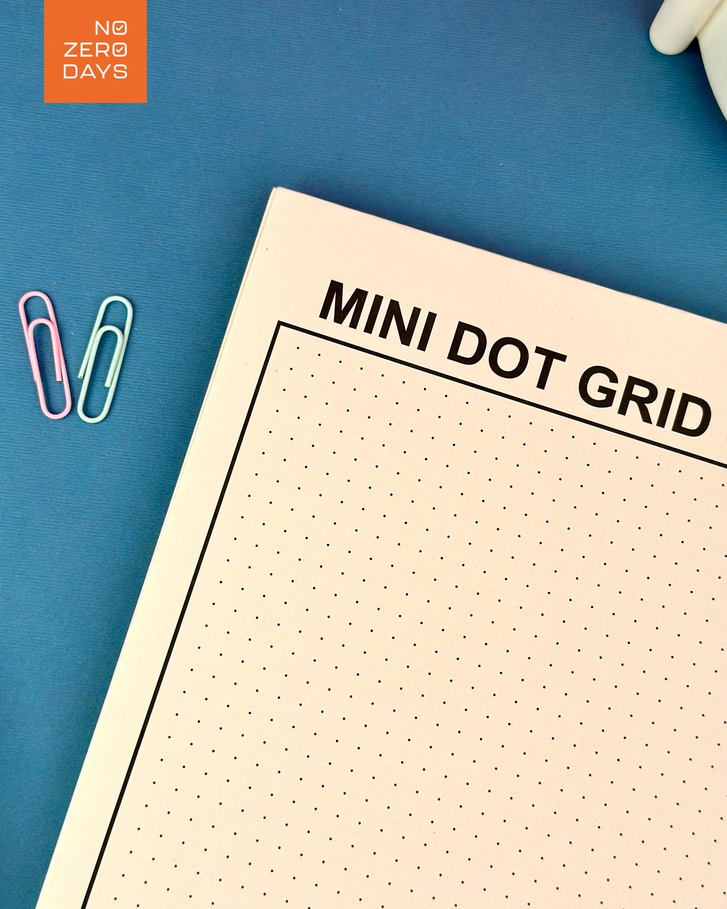 دفتر منقط لكتابة اليوميات والتخطيط