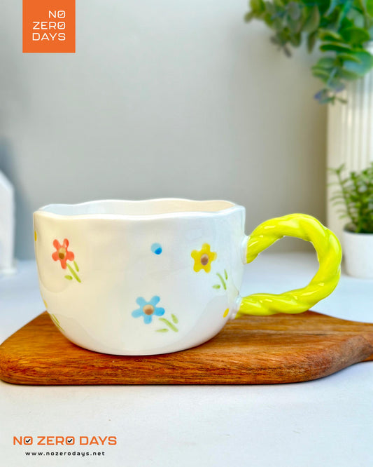 مج سيراميك كبير رسومات ورد -  يد أنيقة (أخضر)