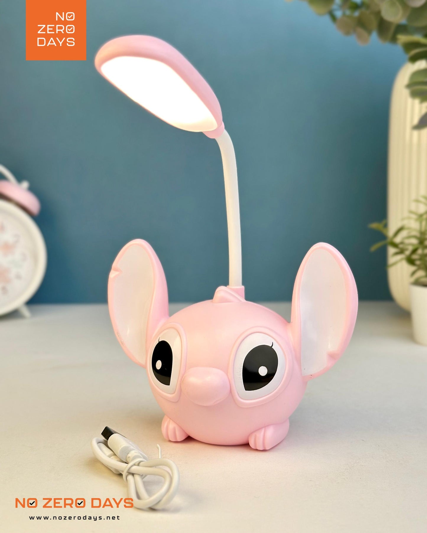 أباجورة ليد شحن شكل ستيتش - بينك