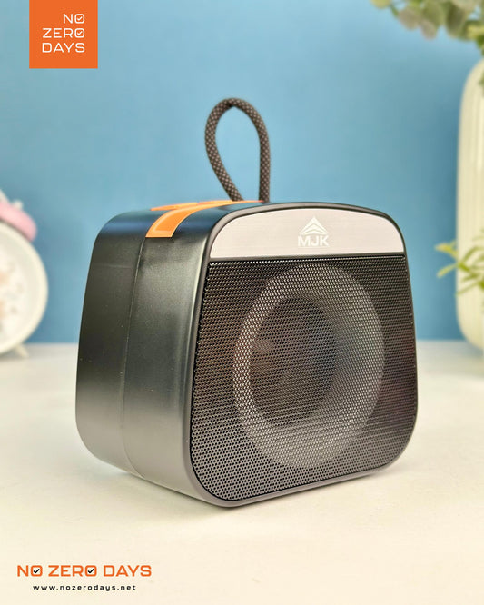 صب بلوتوث شحن بإضاءة ملونة وصوت قوي - أسود