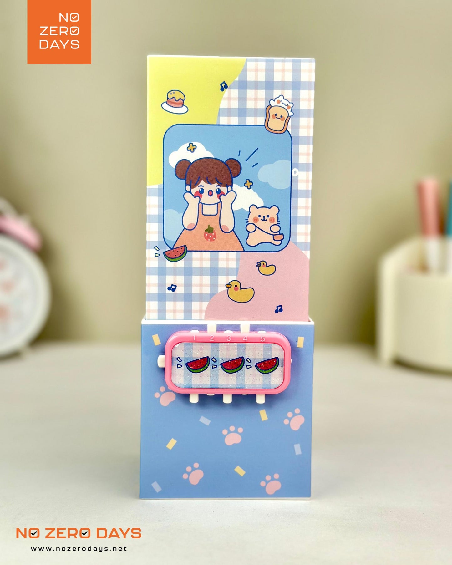 منظم مكتب بلاستيك بمراية وقفل