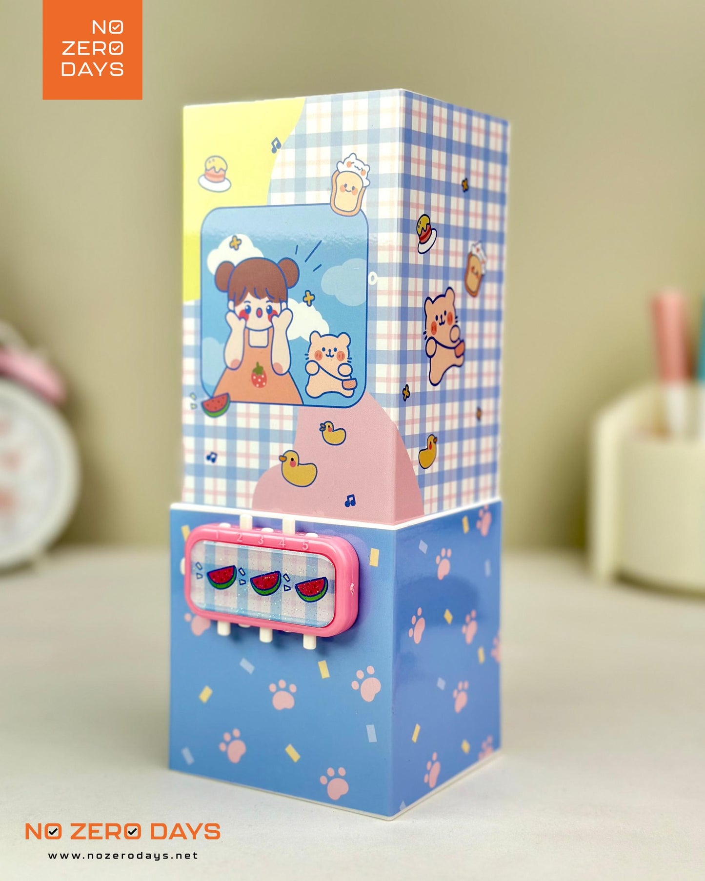 منظم مكتب بلاستيك بمراية وقفل