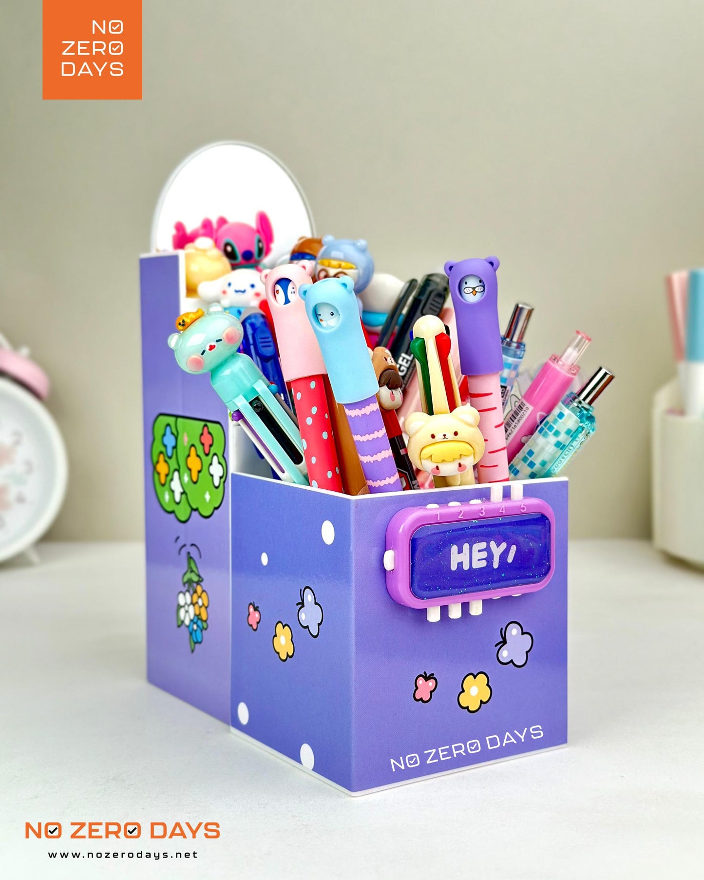 منظم مكتب بلاستيك بمراية وقفل - بنفسجي