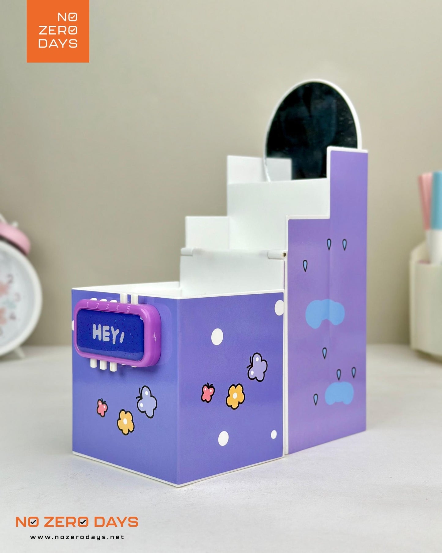 منظم مكتب بلاستيك بمراية وقفل - بنفسجي